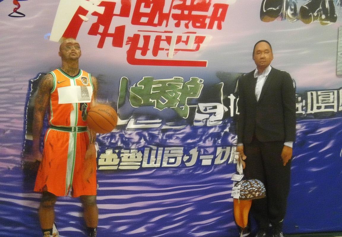 2016年NBA西决：勇士对雷霆巅峰对决精彩回顾